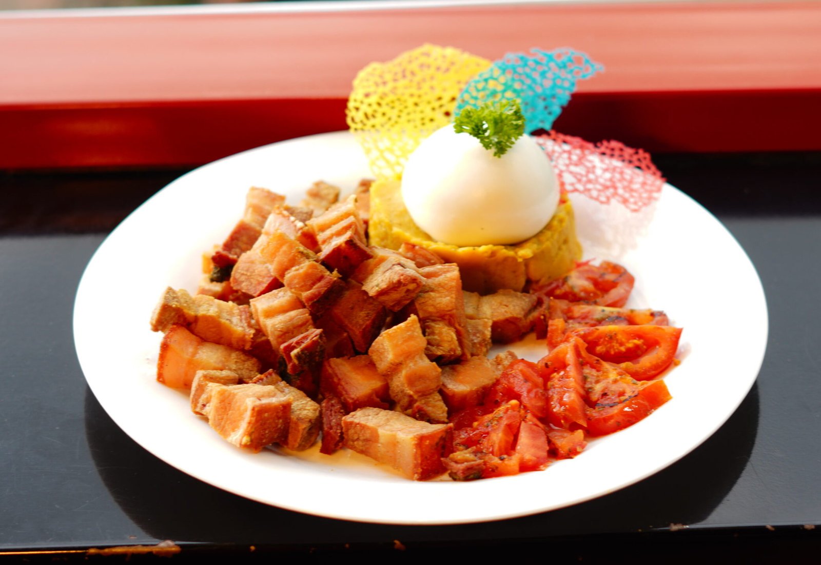 Chicharron a la burrata